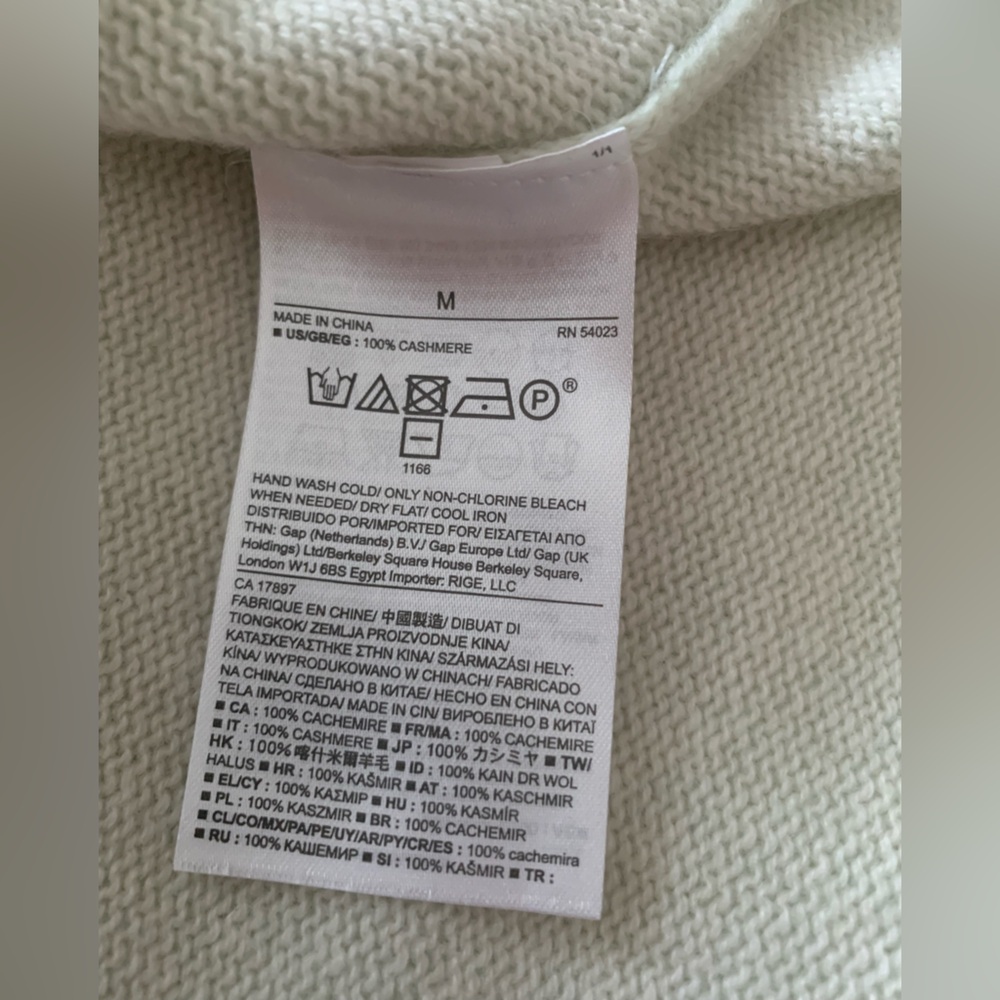 NWT Todd & Duncan Cashmere Sweater: Mint, V-Neck, Side Slits, M - Picture 8 of 16